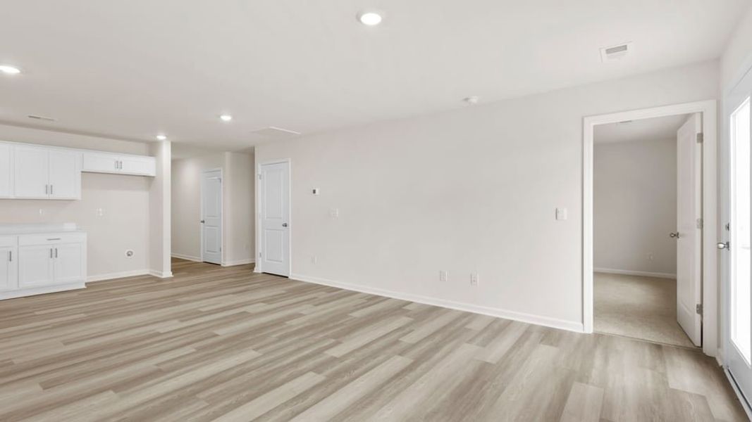 Spacious, unfurnished interior of a new home in Durbin Meadows, Fountain Inn (Image 23).