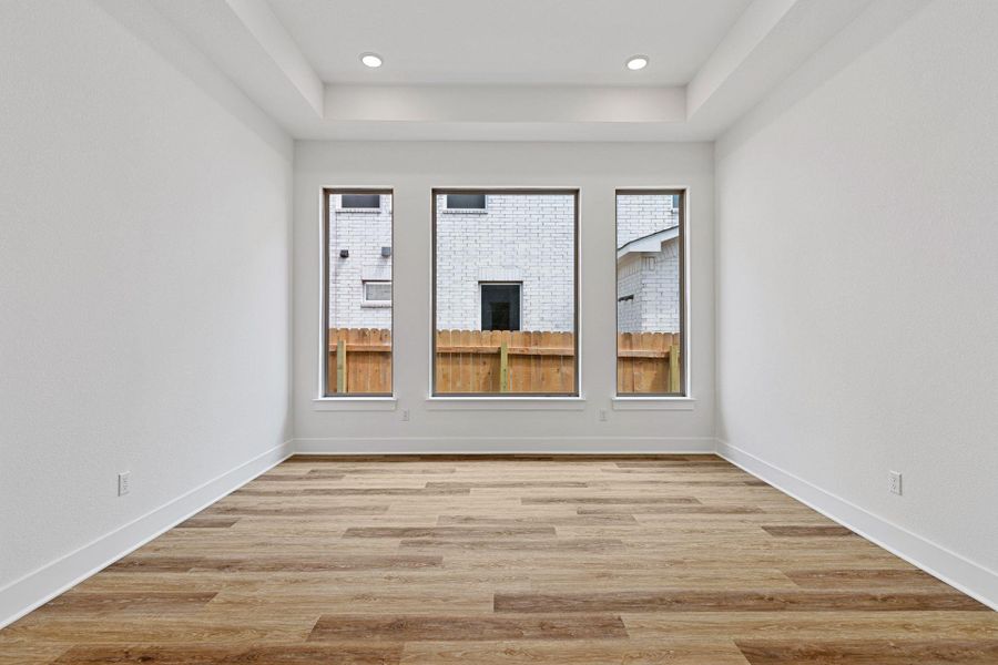 Casual Dining off of Kitchen Casual Dining off of Kitchen