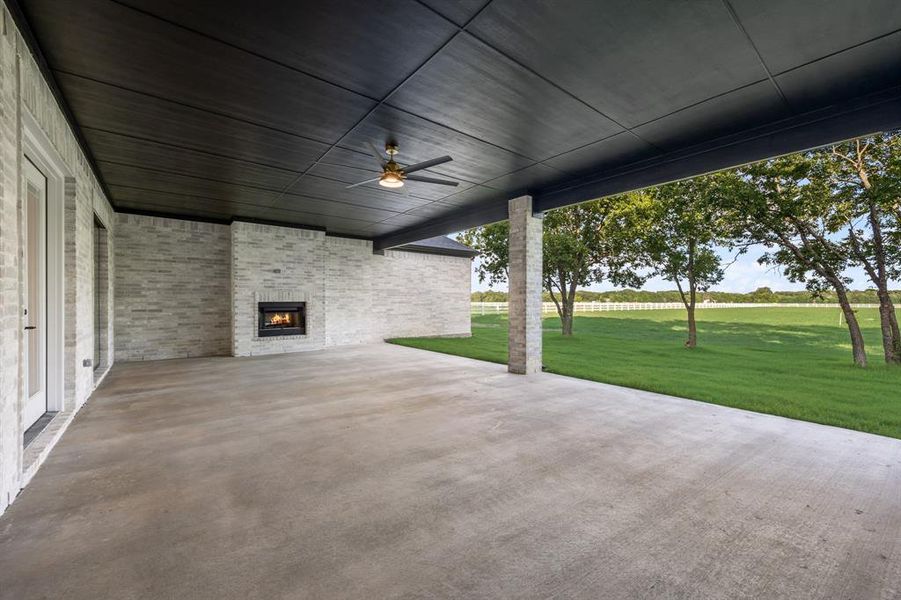 Exterior details and patio area of a home in , McLendon-Chisholm (Image 3). Exterior details and patio area of a home in , McLendon-Chisholm (Image 3).