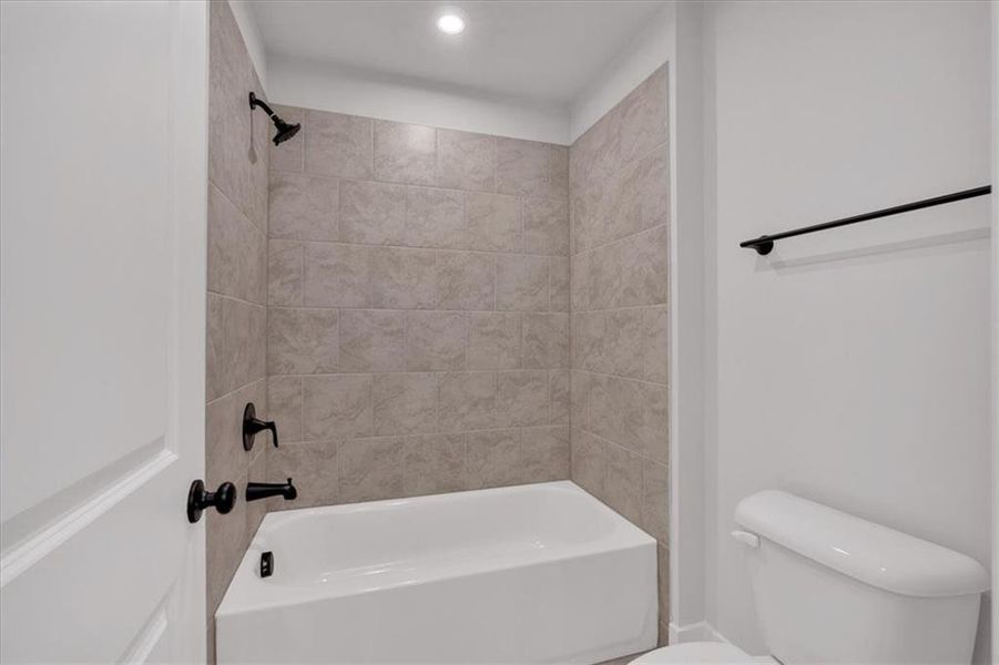 Furnished interior view inside a new home in Springside Reserve, Powder Springs (Image 8). Furnished interior view inside a new home in Springside Reserve, Powder Springs (Image 8).