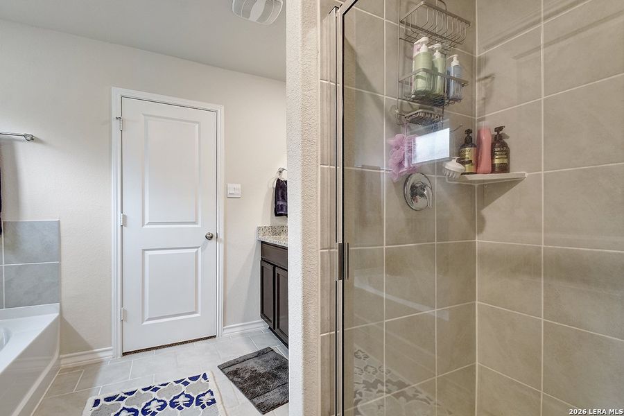 Furnished interior view inside a new home in Langdon, San Antonio (Image 16). Furnished interior view inside a new home in Langdon, San Antonio (Image 16).