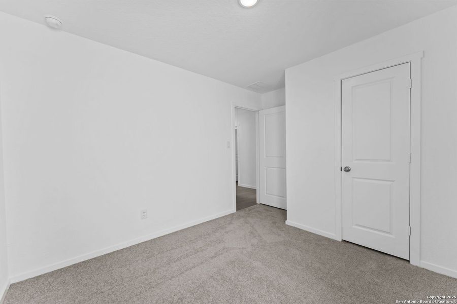 Spacious, unfurnished interior of a new home in , New Braunfels (Image 19).