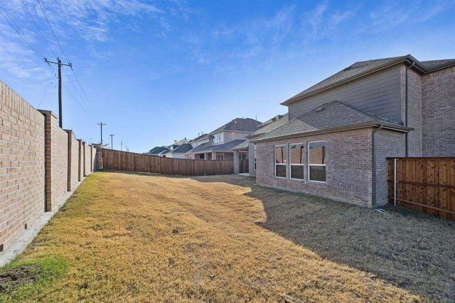 Exterior details and patio area of a home in , Frisco (Image 24).