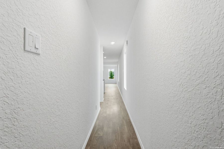 Spacious, unfurnished interior of a new home in Blue Ridge Ranch, San Antonio (Image 18).