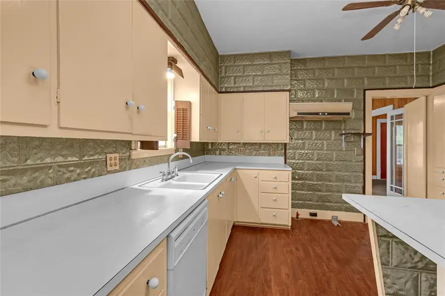 Furnished interior view inside a new home in , Coleman (Image 7).