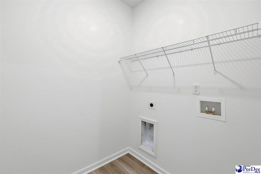 Spacious, unfurnished interior of a new home in Spring Haven, Florence (Image 15).