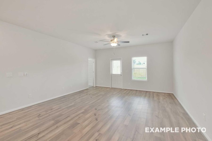 Spacious, unfurnished interior of a new home in Spring Branch Crossing, Conroe (Image 25). Spacious, unfurnished interior of a new home in Spring Branch Crossing, Conroe (Image 25).