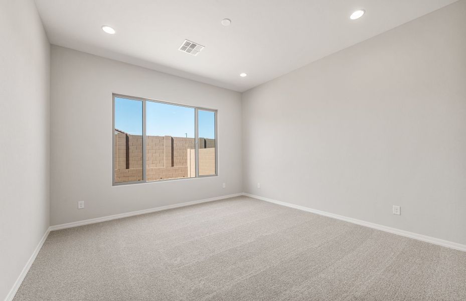 Spacious, unfurnished interior of a new home in Artisan at Asante, Surprise (Image 19).