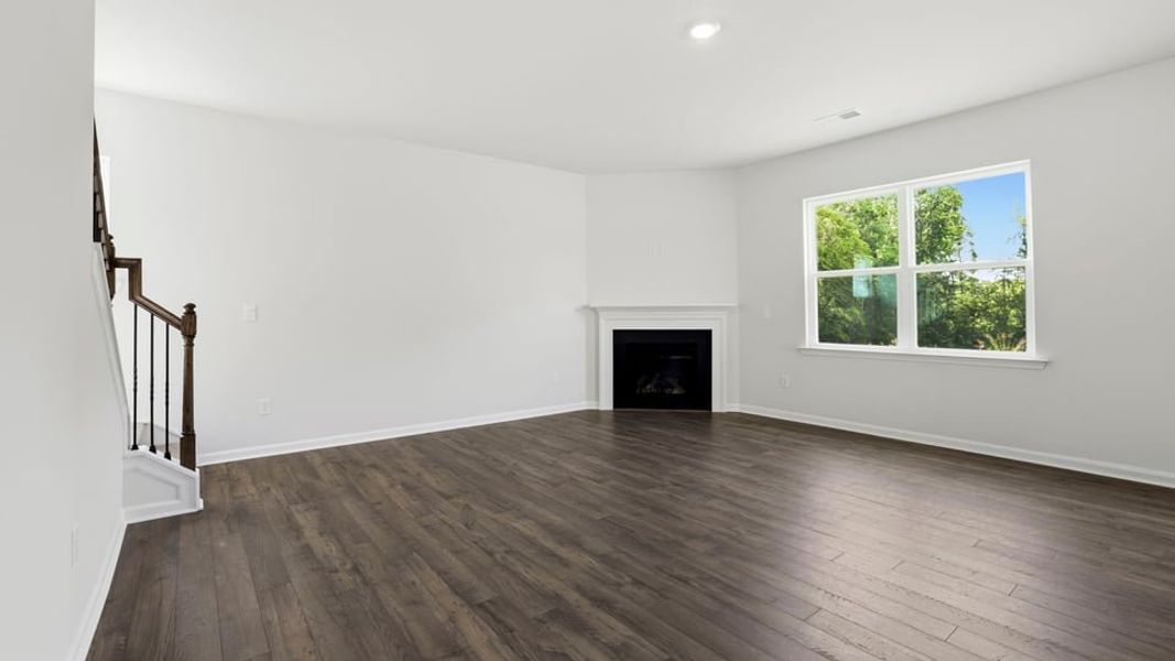 Spacious, unfurnished interior of a new home in Hunters Ridge, Woodruff (Image 23).