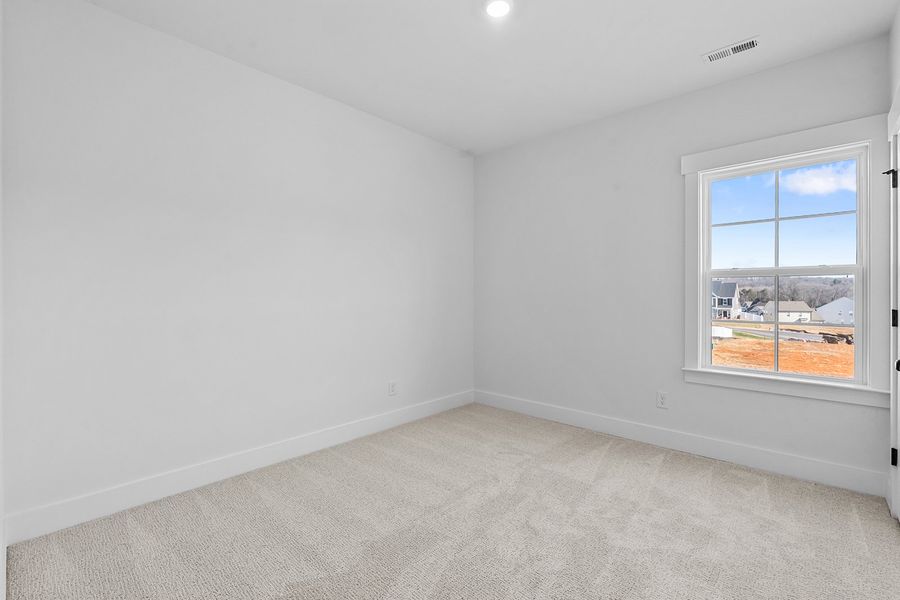 Spacious, unfurnished interior of a new home in Hanes Lake, Winston-Salem (Image 35).