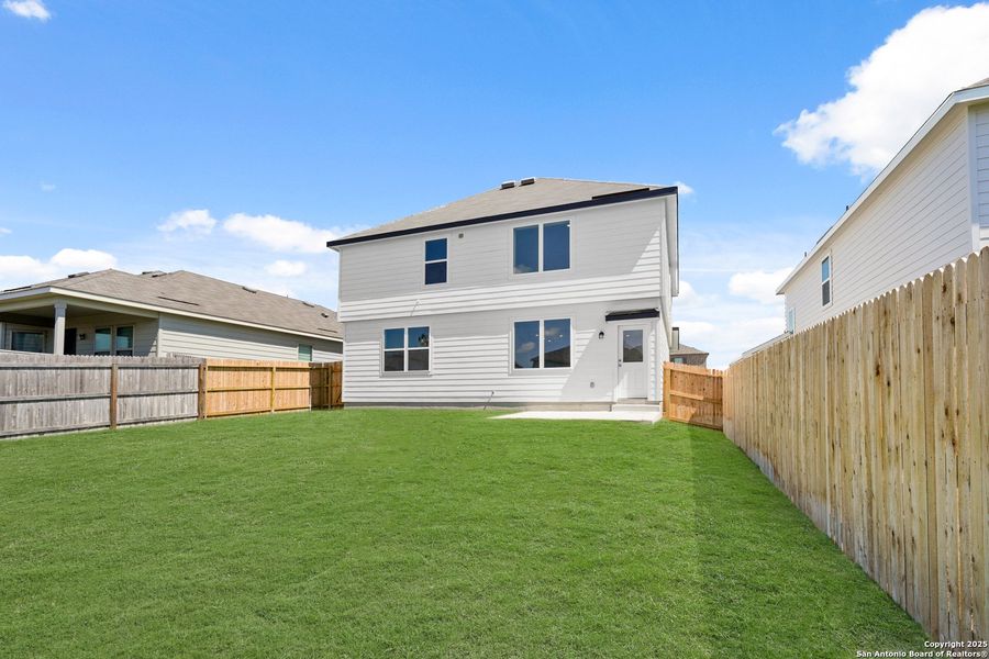 Exterior details and patio area of a home in Cinco Lakes, San Antonio (Image 19). Exterior details and patio area of a home in Cinco Lakes, San Antonio (Image 19).