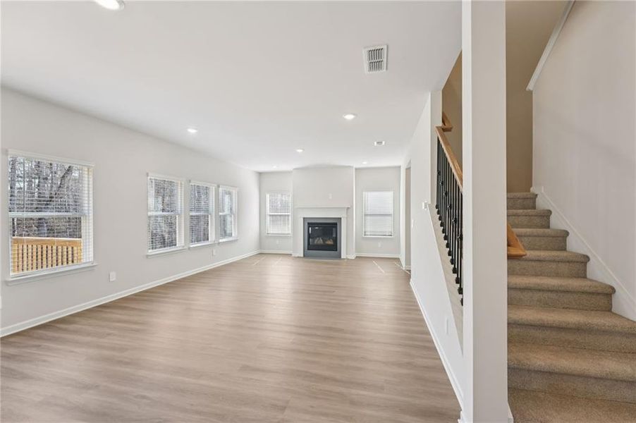 Spacious, unfurnished interior of a new home in Creekside at Oxford Park, Fairburn (Image 23).