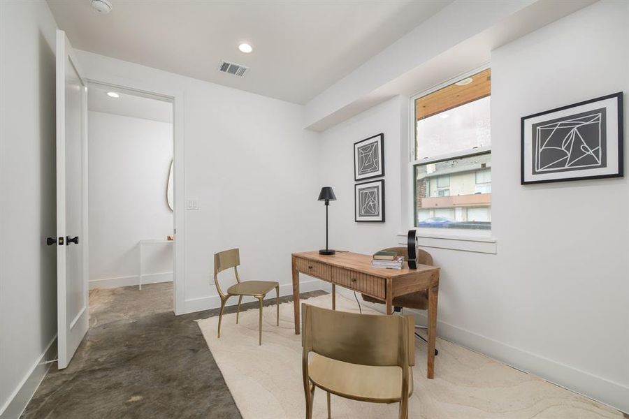 Furnished interior view inside a new home in , Dallas (Image 34).