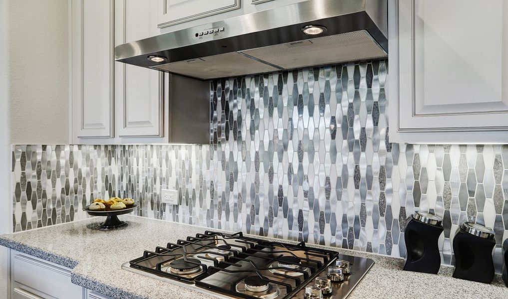 Decorative backsplash in kitchen