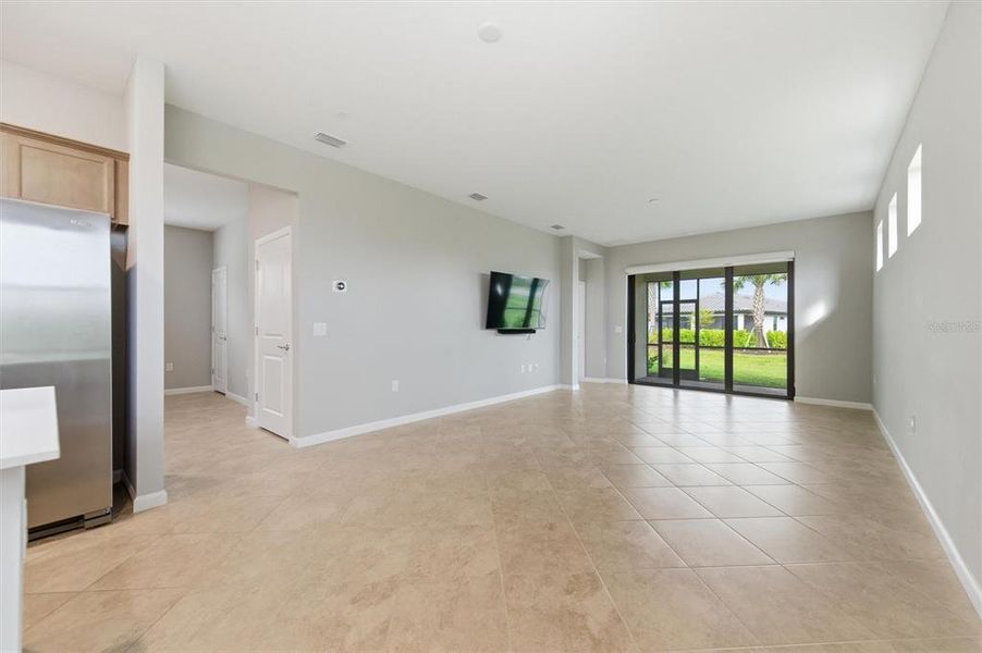 Spacious, unfurnished interior of a new home in , North Port (Image 11).