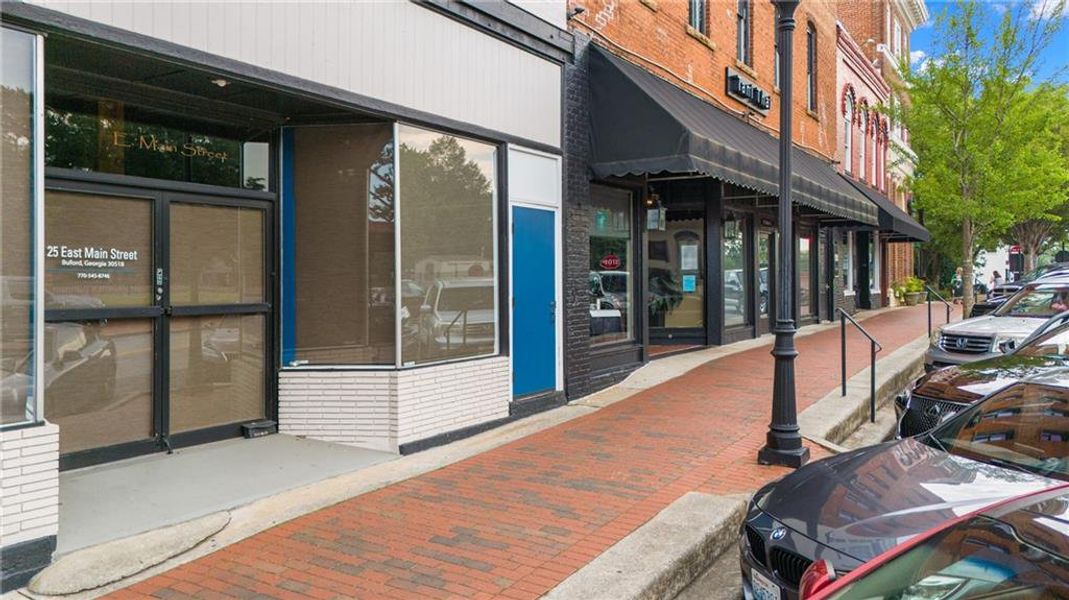 Image 61 of a home in Millcroft Townhomes.