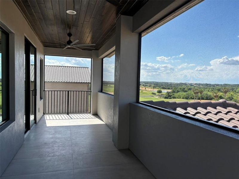 Exterior details and patio area of a home in , Montverde (Image 4).