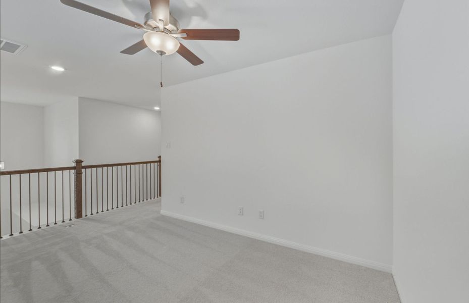 Spacious, unfurnished interior of a new home in Wolf Ranch, Georgetown (Image 11).