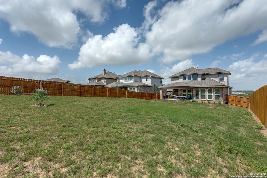 Image 24 of a home in West Pointe Gardens. Image 24 of a home in West Pointe Gardens.
