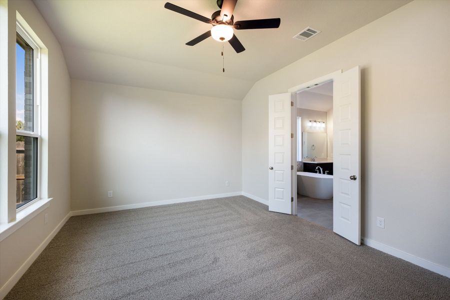 Spacious, unfurnished interior of a new home in Veramendi, New Braunfels (Image 19). Spacious, unfurnished interior of a new home in Veramendi, New Braunfels (Image 19).