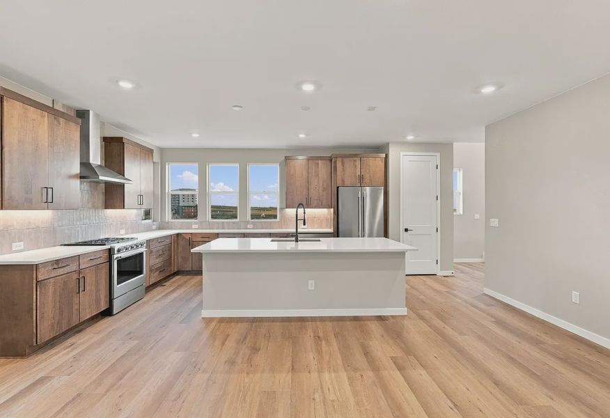 Homesite 346 Dining + Kitchen - 5 of 17
