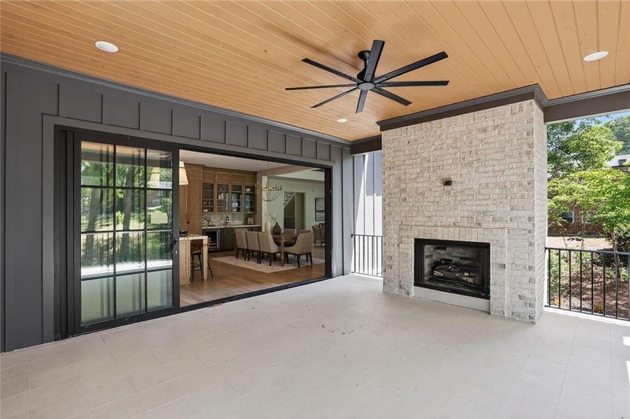 Exterior details and patio area of a home in , Roswell (Image 3).