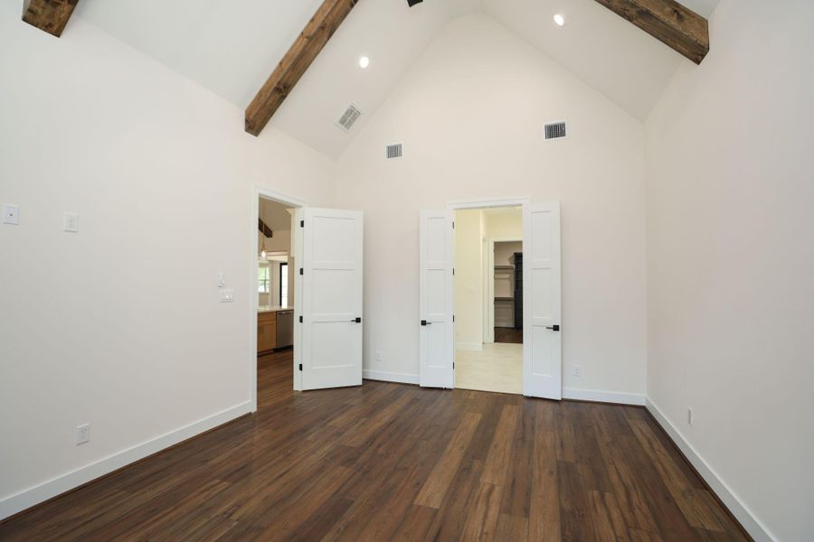 Spacious, unfurnished interior of a new home in , Magnolia (Image 40).
