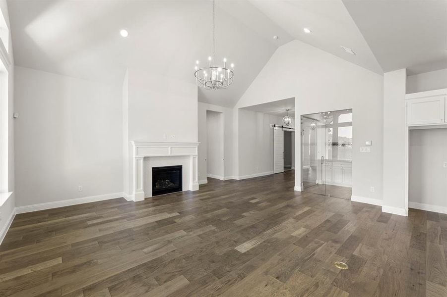 11. 3208 Patterson - Family (2)