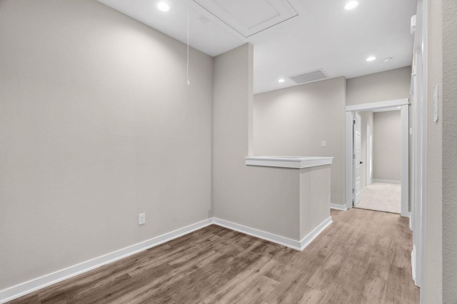 Spacious, unfurnished interior of a new home in , Houston (Image 38).