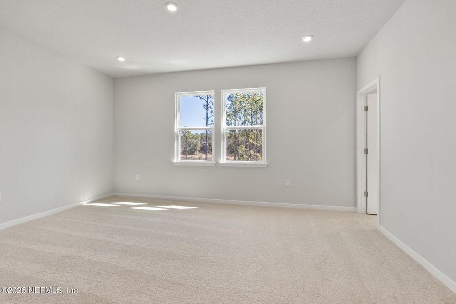 Spacious, unfurnished interior of a new home in Seminole Palms, Palm Coast (Image 18).