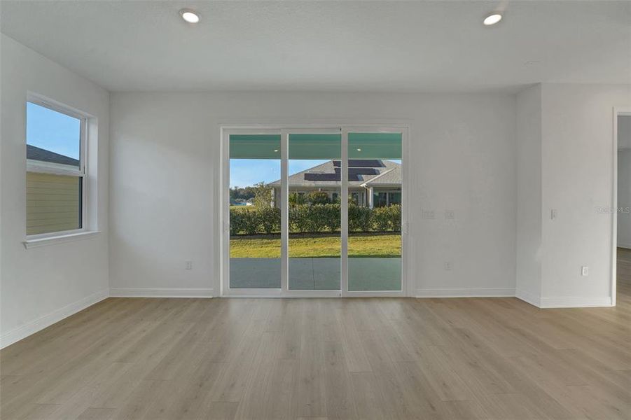 Spacious, unfurnished interior of a new home in Green Key Village, Lady Lake (Image 13). Spacious, unfurnished interior of a new home in Green Key Village, Lady Lake (Image 13).