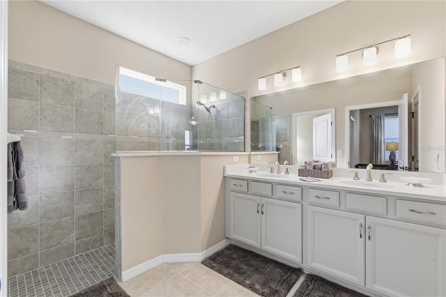 Furnished interior view inside a new home in , Palm Coast (Image 31).