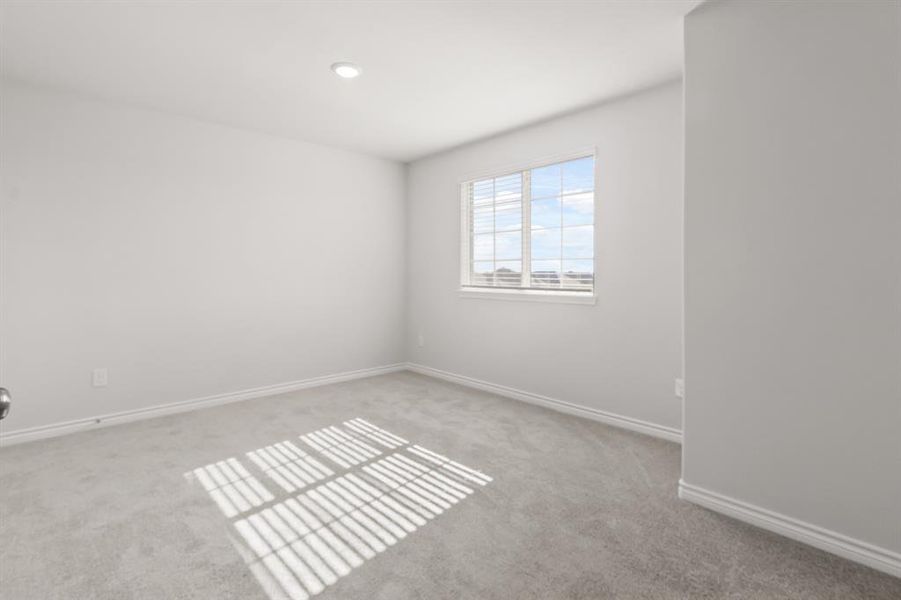 Spacious, unfurnished interior of a new home in Retreat at Fossil Creek, Fort Worth (Image 10).