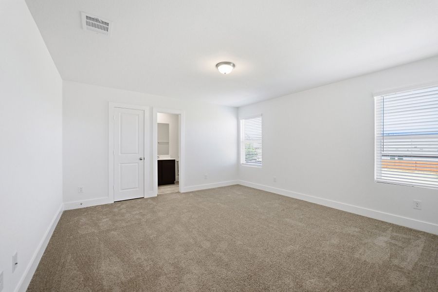 Spacious, unfurnished interior of a new home in Grande Estates, Bertram (Image 56).