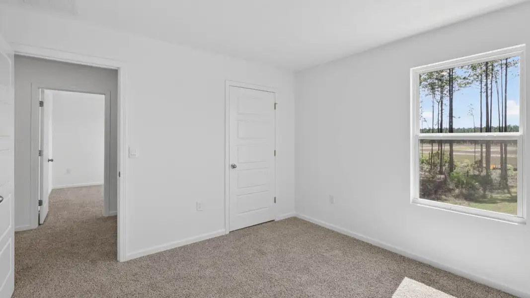 Spacious, unfurnished interior of a new home in The Arbors, Jacksonville (Image 19).