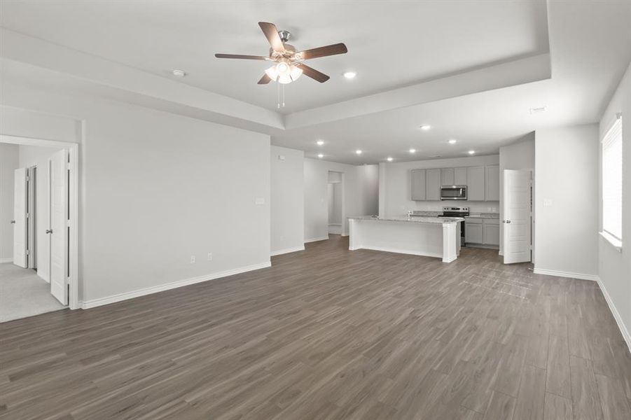 Spacious, unfurnished interior of a new home in Retreat at Fossil Creek, Fort Worth (Image 8). Spacious, unfurnished interior of a new home in Retreat at Fossil Creek, Fort Worth (Image 8).