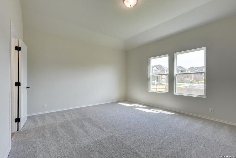 Spacious, unfurnished interior of a new home in Arcadia Ridge, San Antonio (Image 16).