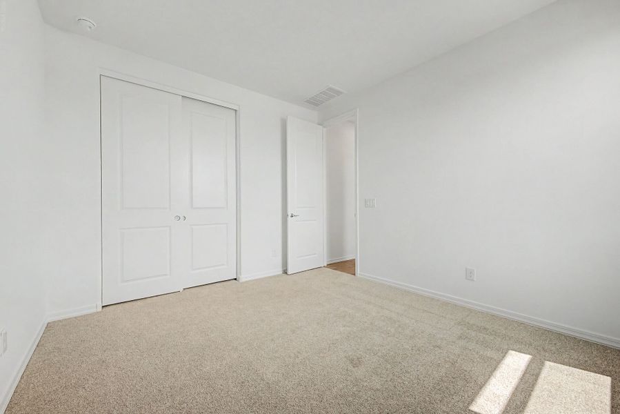 Spacious, unfurnished interior of a new home in Landmarke, San Tan Valley (Image 12). Spacious, unfurnished interior of a new home in Landmarke, San Tan Valley (Image 12).
