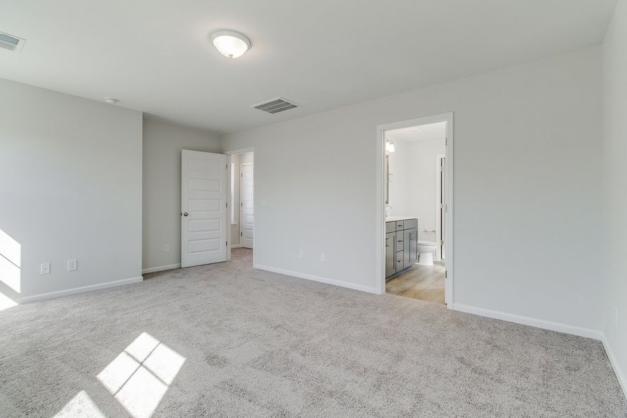 Spacious, unfurnished interior of a new home in The Falls, Blythewood (Image 24).