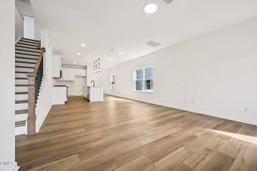 11-web-or-mls-Emeline Wy-S2402-011