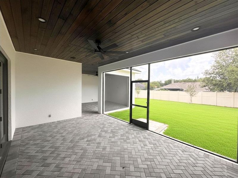 Exterior details and patio area of a home in , Winter Haven (Image 30).