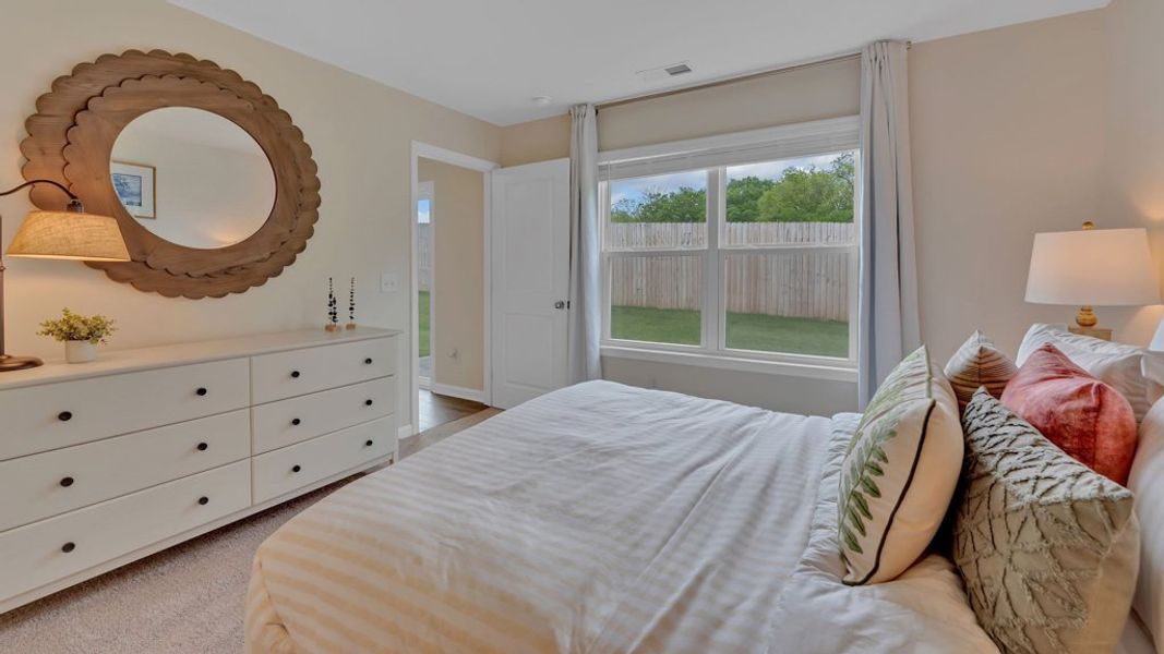Furnished interior view inside a new home in Oak Hill, Vonore (Image 16).