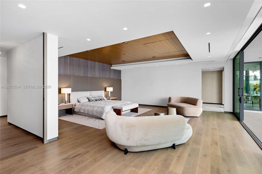 Furnished interior view inside a new home in , Fort Lauderdale (Image 19).