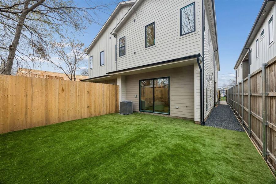 Exterior details and patio area of a home in , Dallas (Image 27).