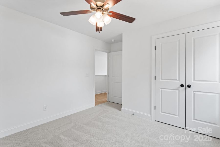 Spacious, unfurnished interior of a new home in , Harrisburg (Image 11).