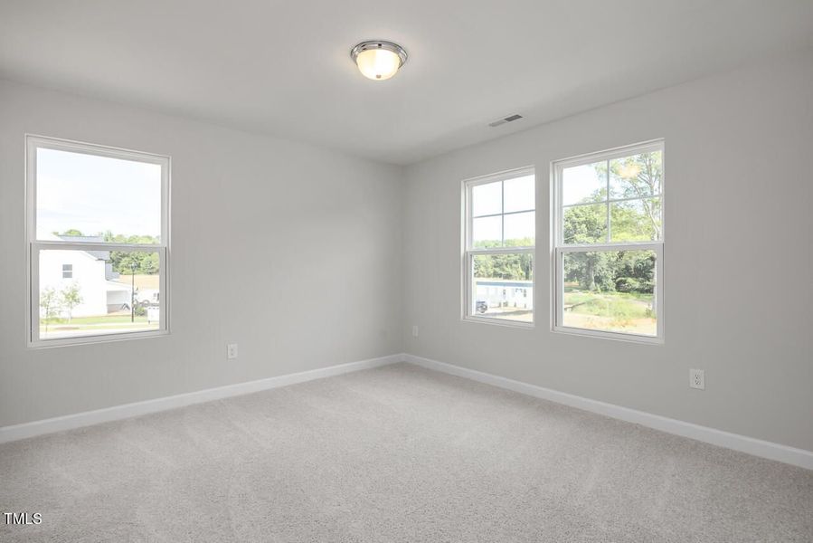 Spacious, unfurnished interior of a new home in Woodland Crossing, Zebulon (Image 25).