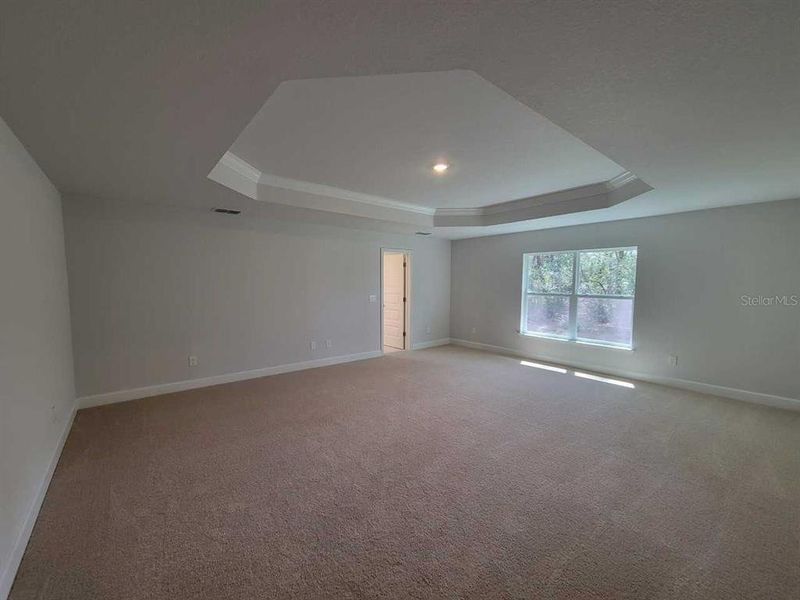 Spacious, unfurnished interior of a new home in , Ocala (Image 20).
