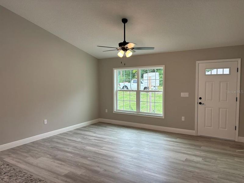 Spacious, unfurnished interior of a new home in , Dunnellon (Image 15).