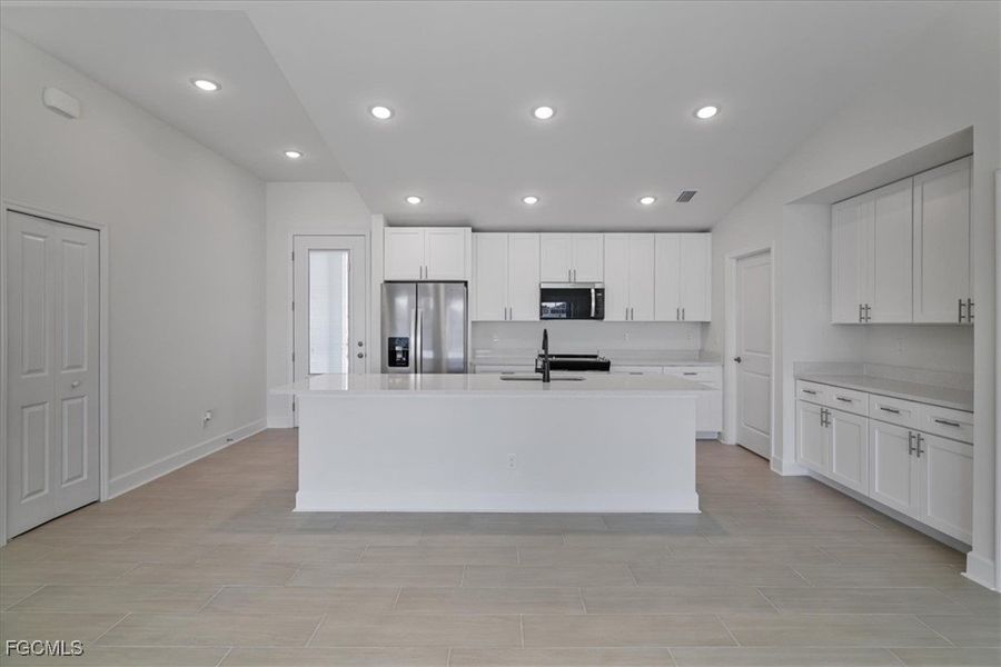 Furnished interior view inside a new home in Cape Coral, Cape Coral (Image 5).