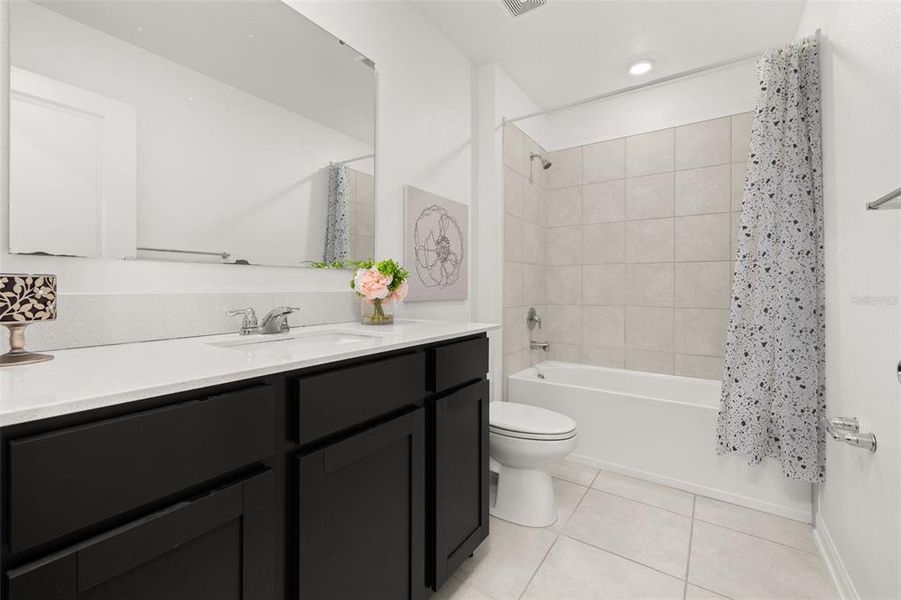 Furnished interior view inside a new home in Peace Creek Reserve, Winter Haven (Image 9).